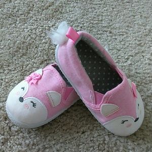 BABY GIRL SLIPPERS SHOES.